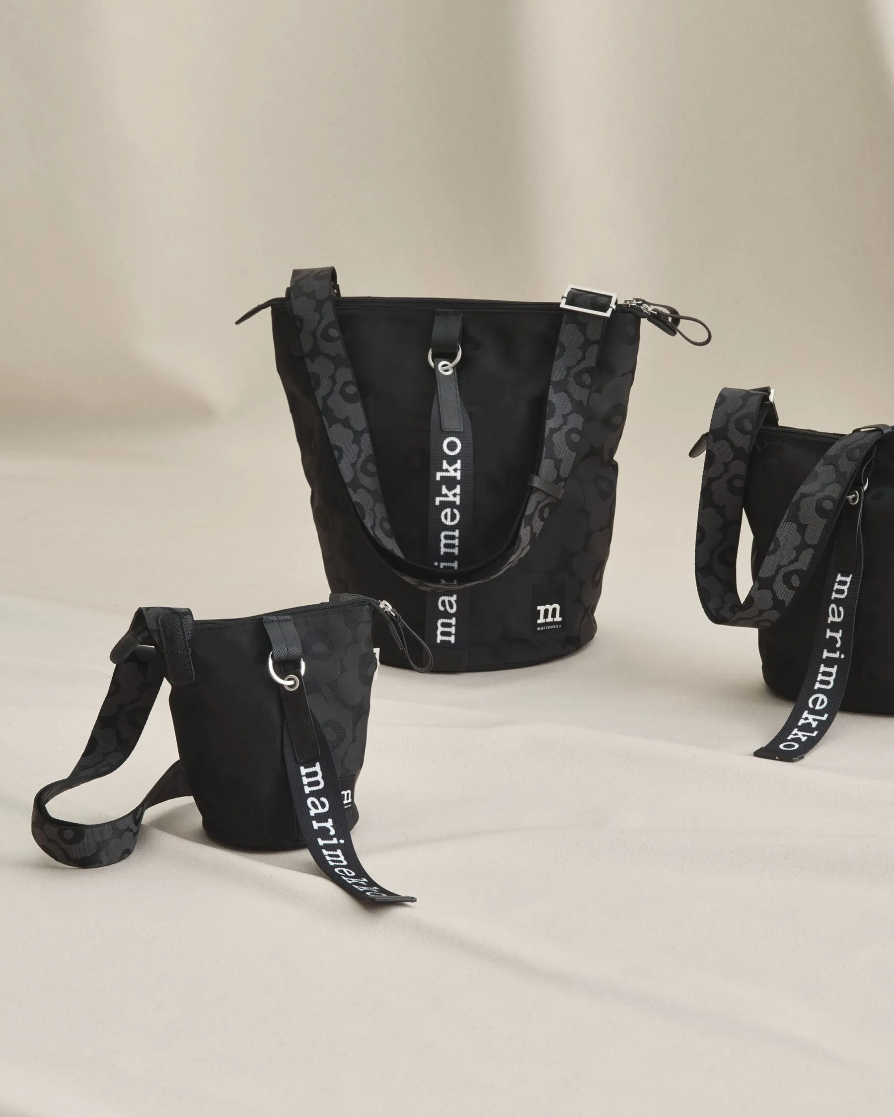 Olkalaukut^Marimekko Essential Bucket Unikko Laukku