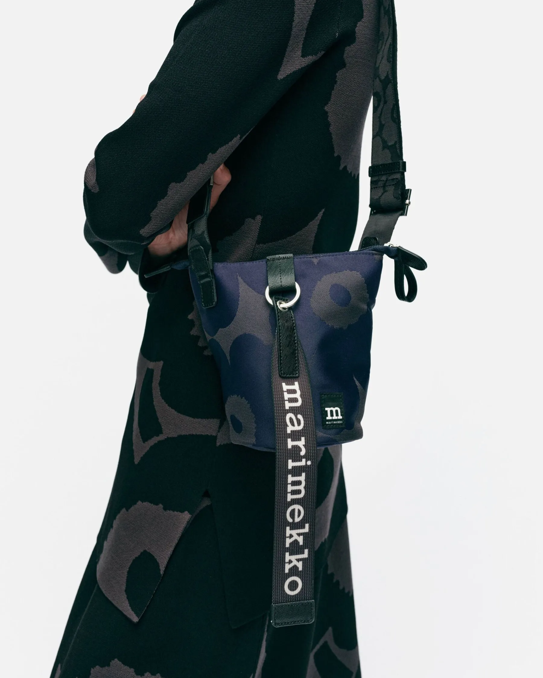 Olkalaukut^Marimekko Essential Bucket Unikko Olkalaukku