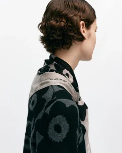 Huivit^Marimekko Ihastuttava Unikko Huivi